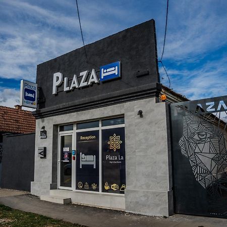 Plaza La - Night&Spa Sremska Mitrovica Exterior foto